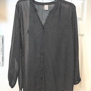 Adorable polka dot blouse